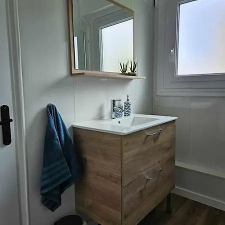 Maison Beauvais-tille Aeroport Holiday home