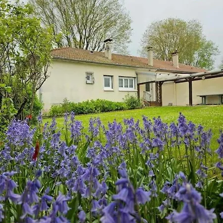 Maison Beauvais-tille Aeroport Holiday home